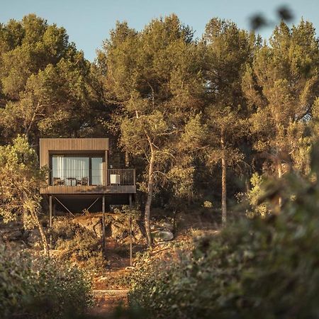 Les Cabanes De L'Oller Del Mas มันเรซา ภายนอก รูปภาพ