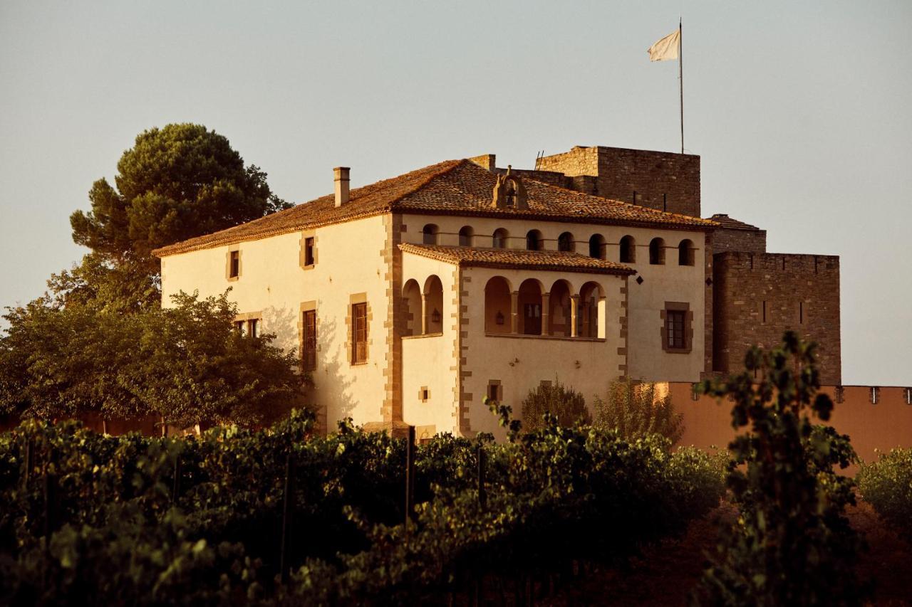 Les Cabanes De L'Oller Del Mas มันเรซา ภายนอก รูปภาพ